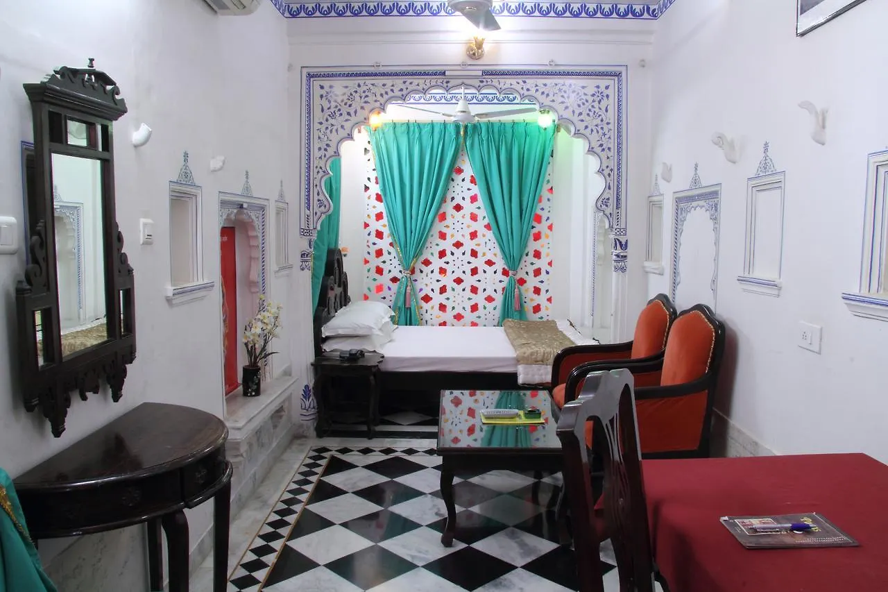Shree Jagdish Mahal Heritage Hotel Ουνταϊπούρ